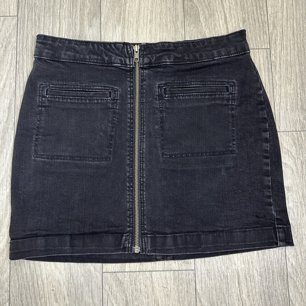 Roxy Black Mini Skirt Size 4 Gold Zipper Y2K Skater